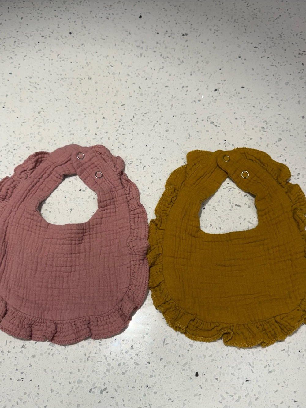 Kids Ruffled Muslin Bibs - Multi Color Pack - Picture 2 of 3